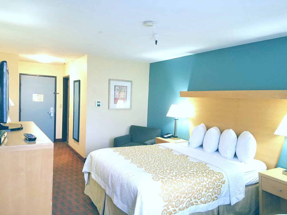 Days Inn by Wyndham Woodland 13/54