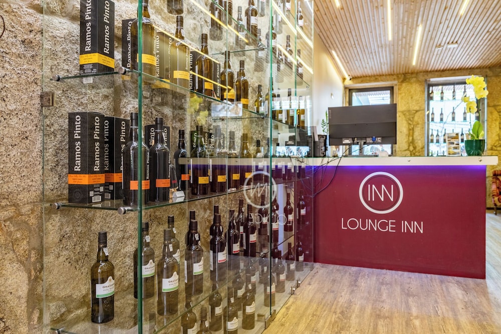 Lounge Inn 7/50