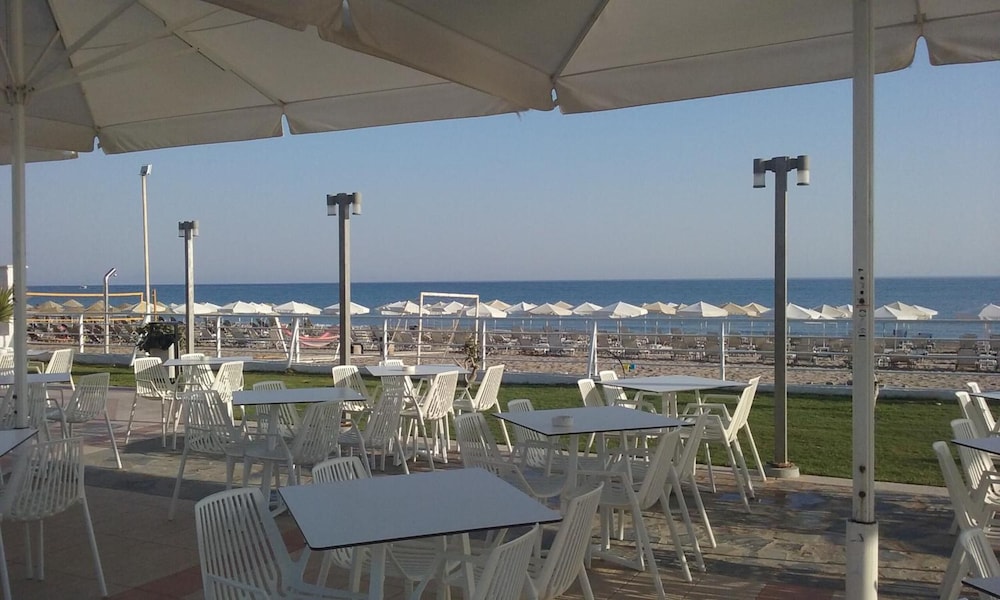 Dimitrios Village Beach Resort and Spa 26/50