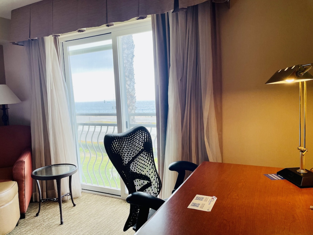 Hilton Garden Inn Carlsbad Beach 55/92