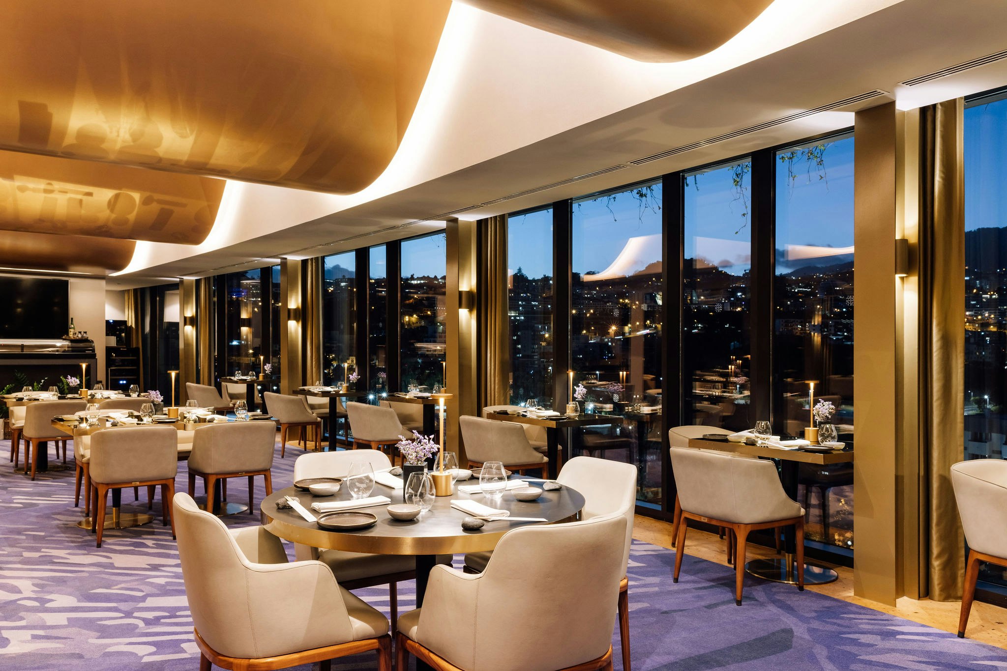 Savoy Palace by Savoy Signature 36/50