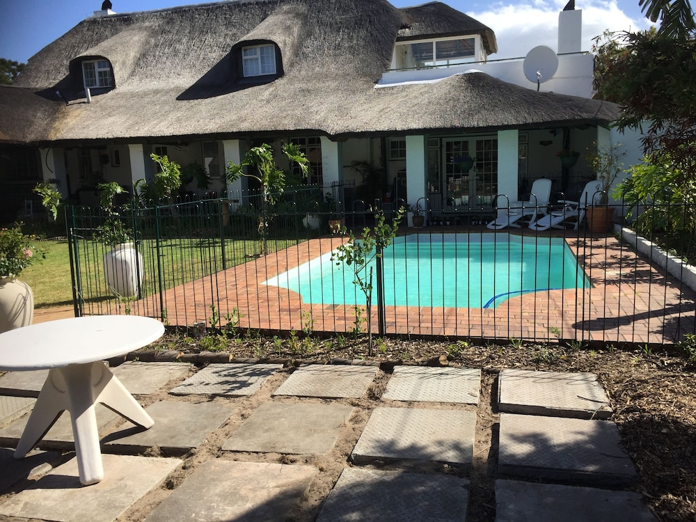 Howard's End Manor 36/50