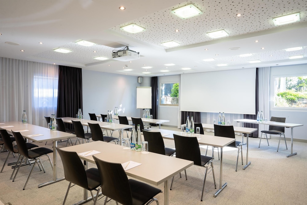 Radisson Hotel Zurich Airport 61/70