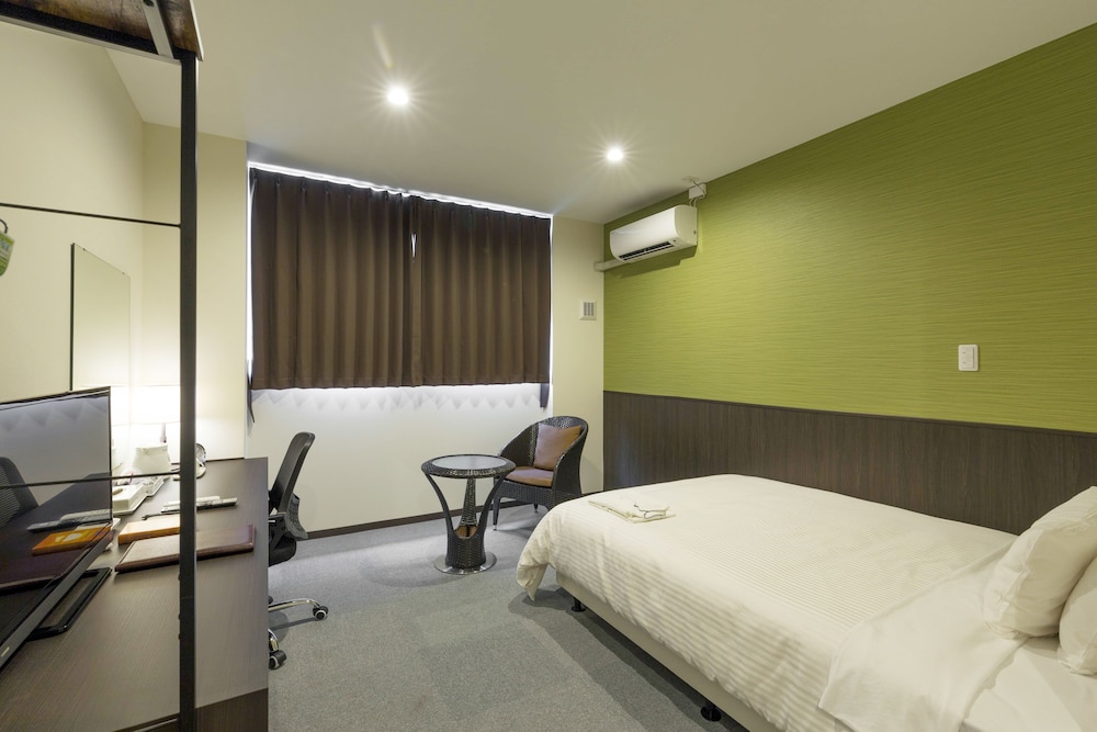 Crown Hotel Okinawa Annex 14/50