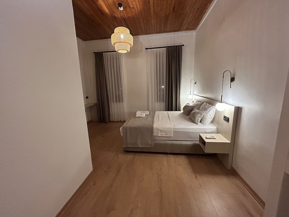 La Luna Otel Cunda 31/50