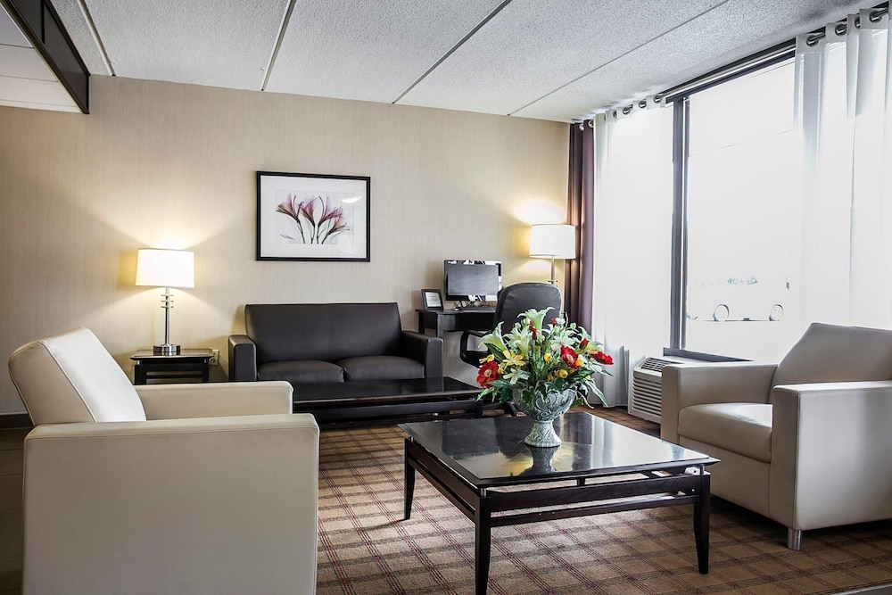 Quality Inn Hartsville 25/37