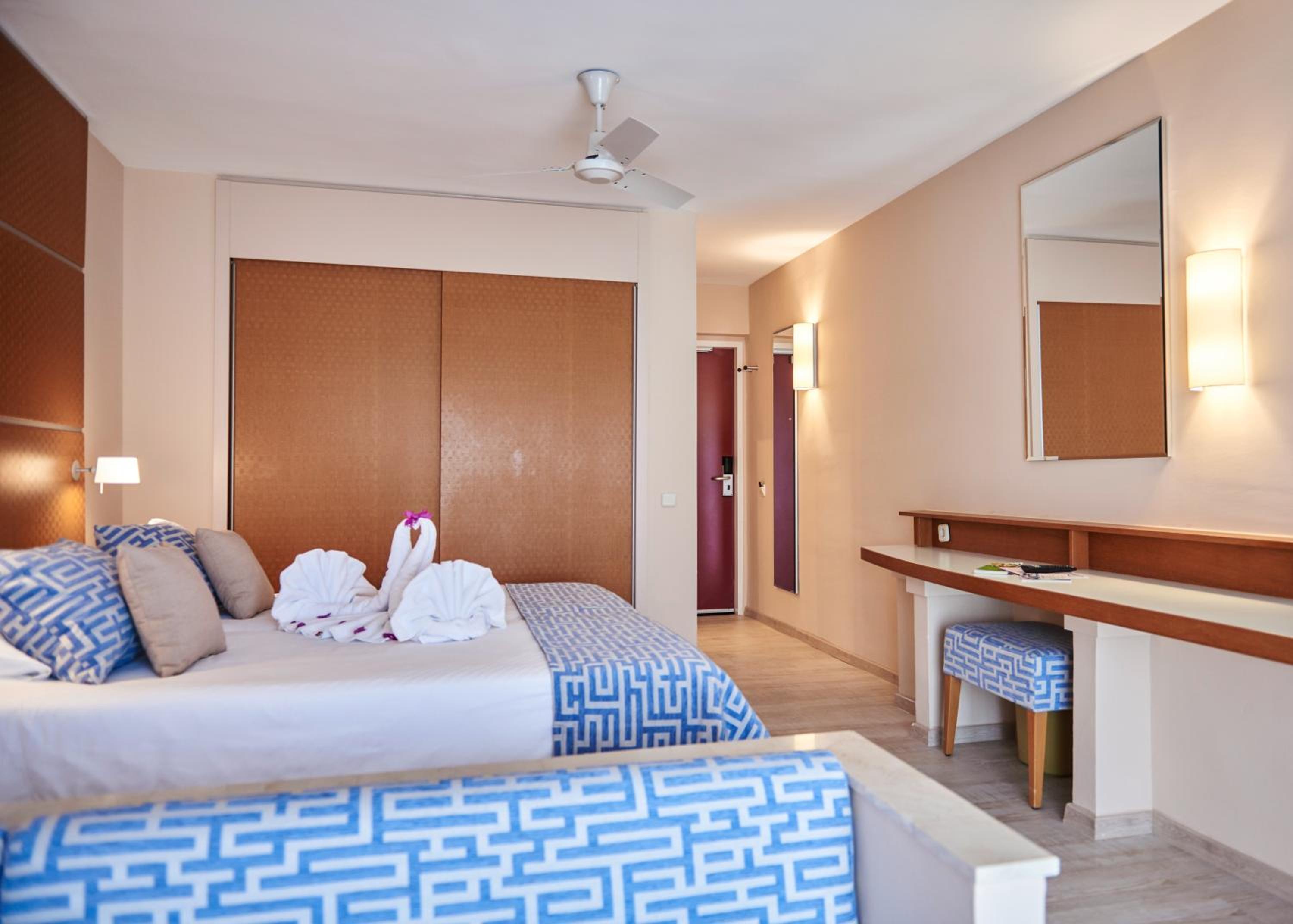 Room at Robinson Club Esquinzo Playa, PAJARA