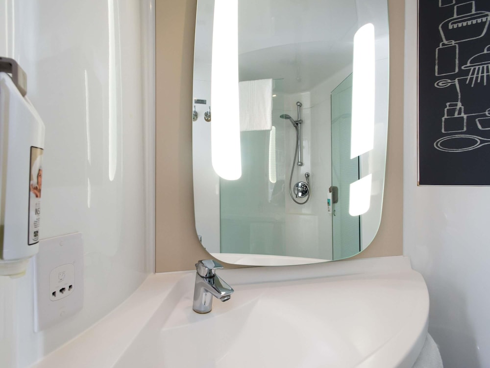 Ibis Sheffield City 47/47