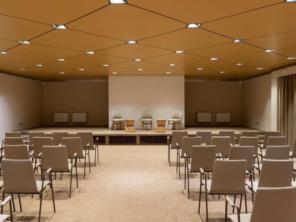 Movenpick Bari Hotel 40/50