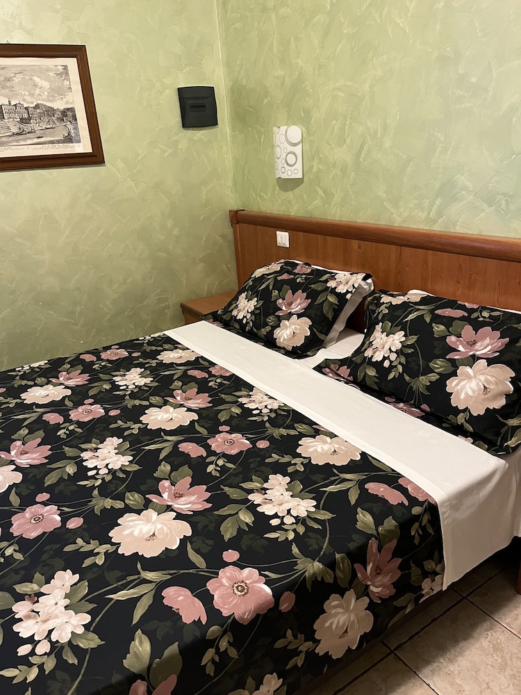 Hotel Tokyo 31/41
