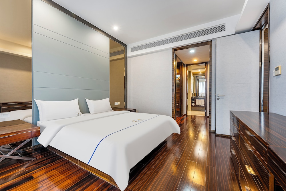 Estay Residence Poly World Trading Center 22/64