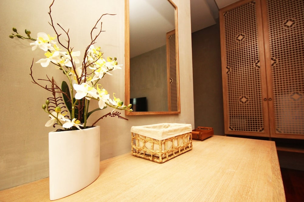 Chu Hotel 47/77