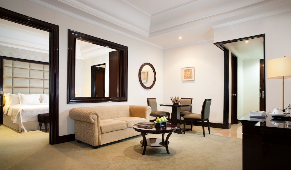 The Papandayan Hotel 30/60