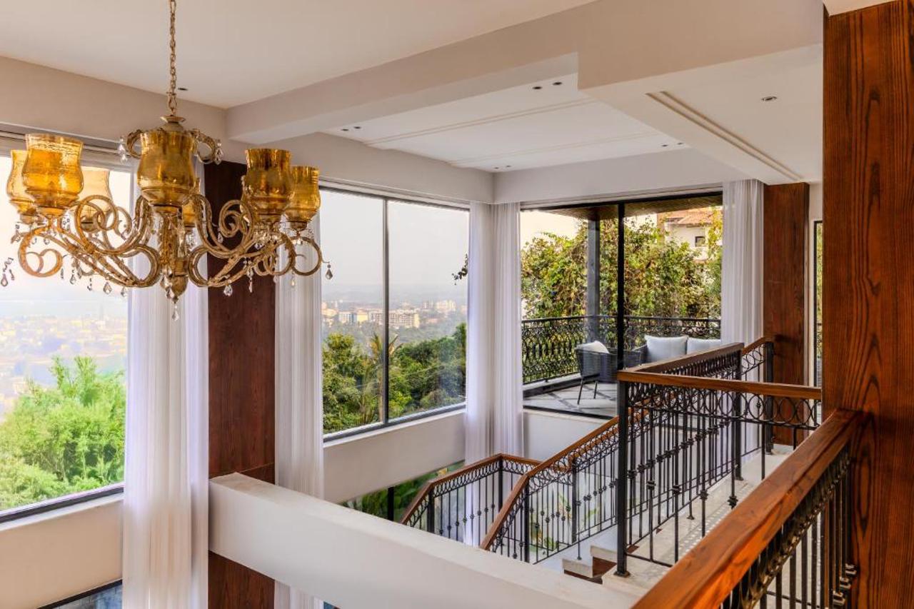 Lobby at ELIVAAS Valley View 5-BHK Villa With Private Pool, Parra
