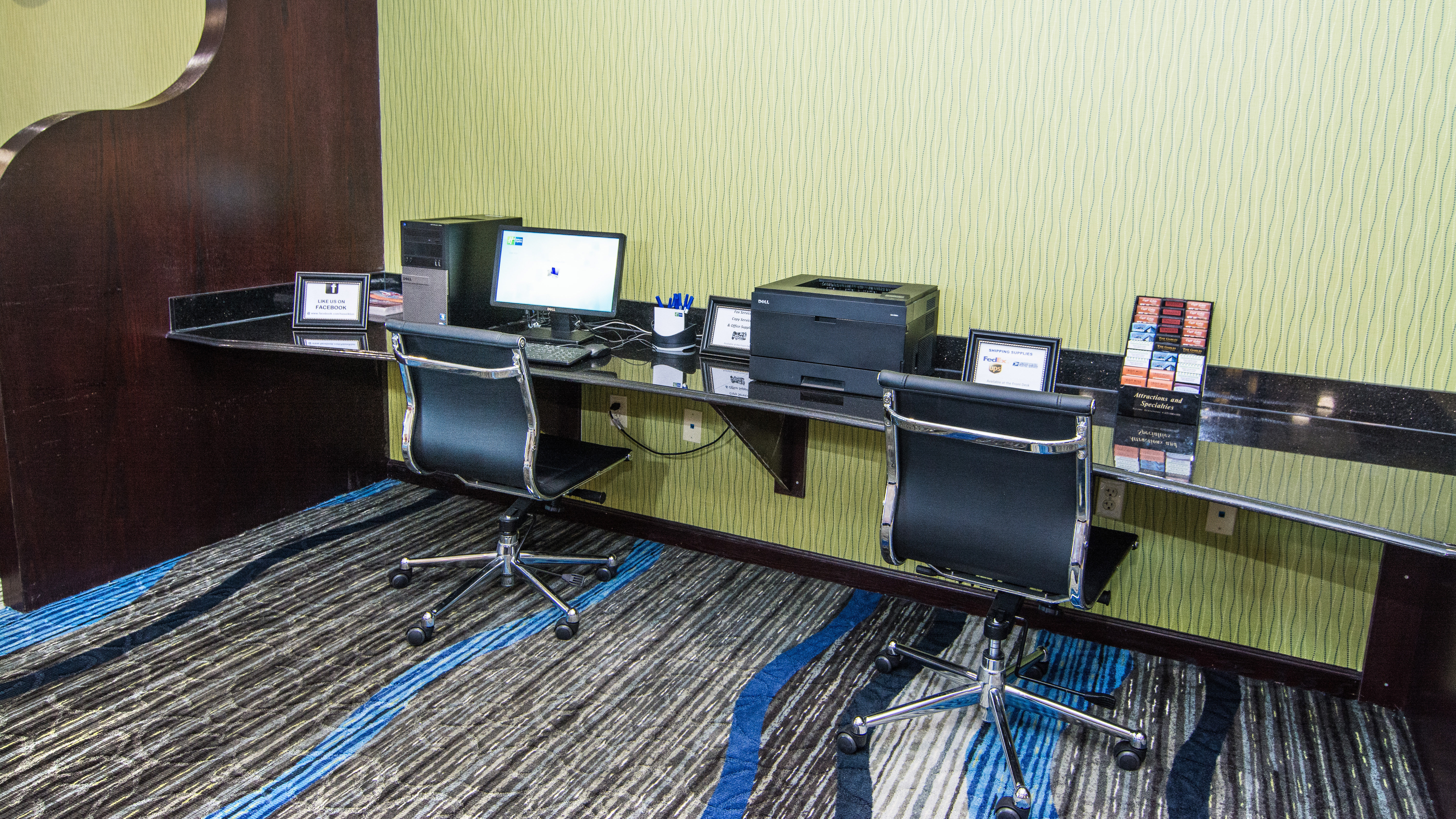 Holiday Inn Express Suites Elkton University Area 15/19