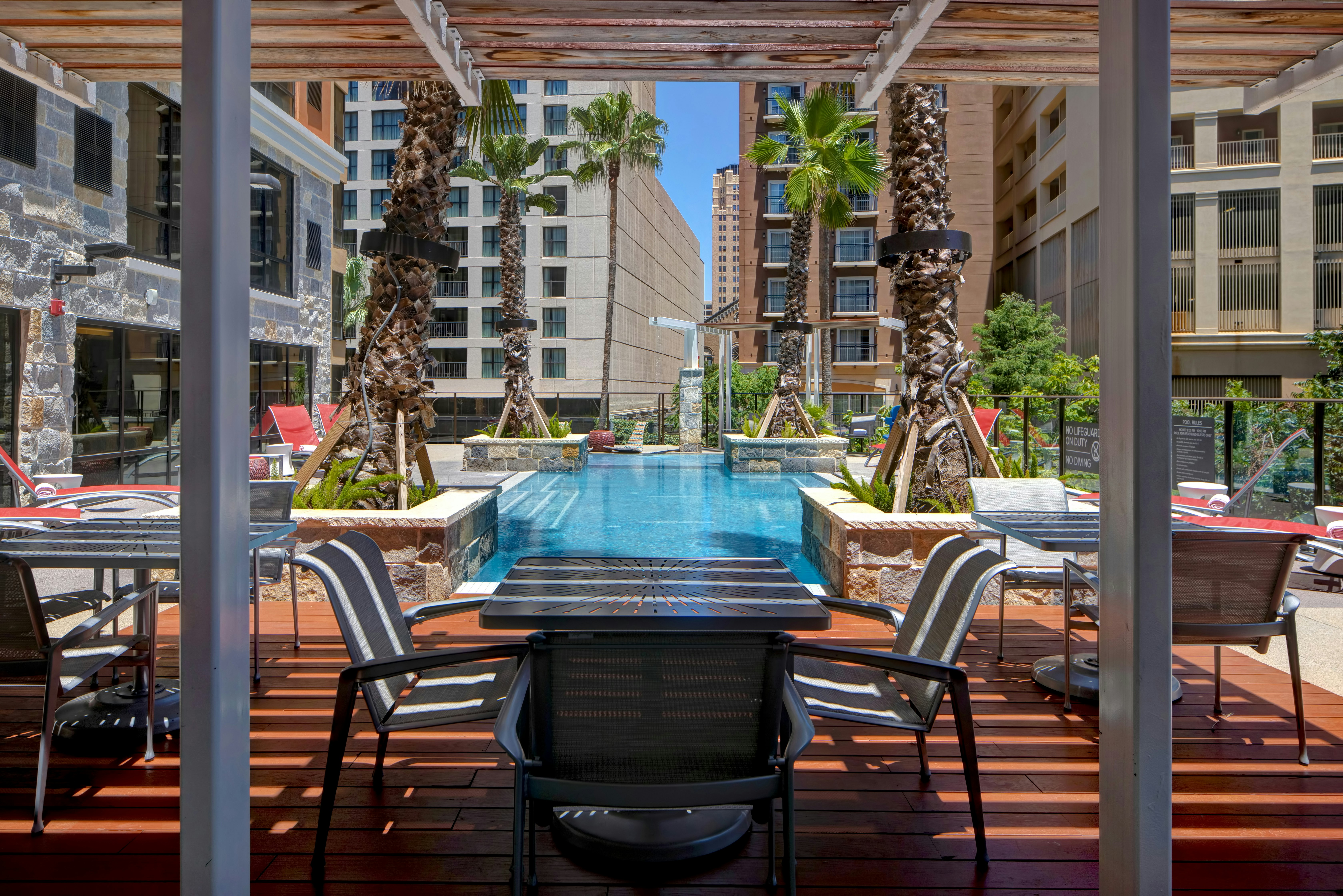Hampton Inn & Suites San Antonio Riverwalk 54/77