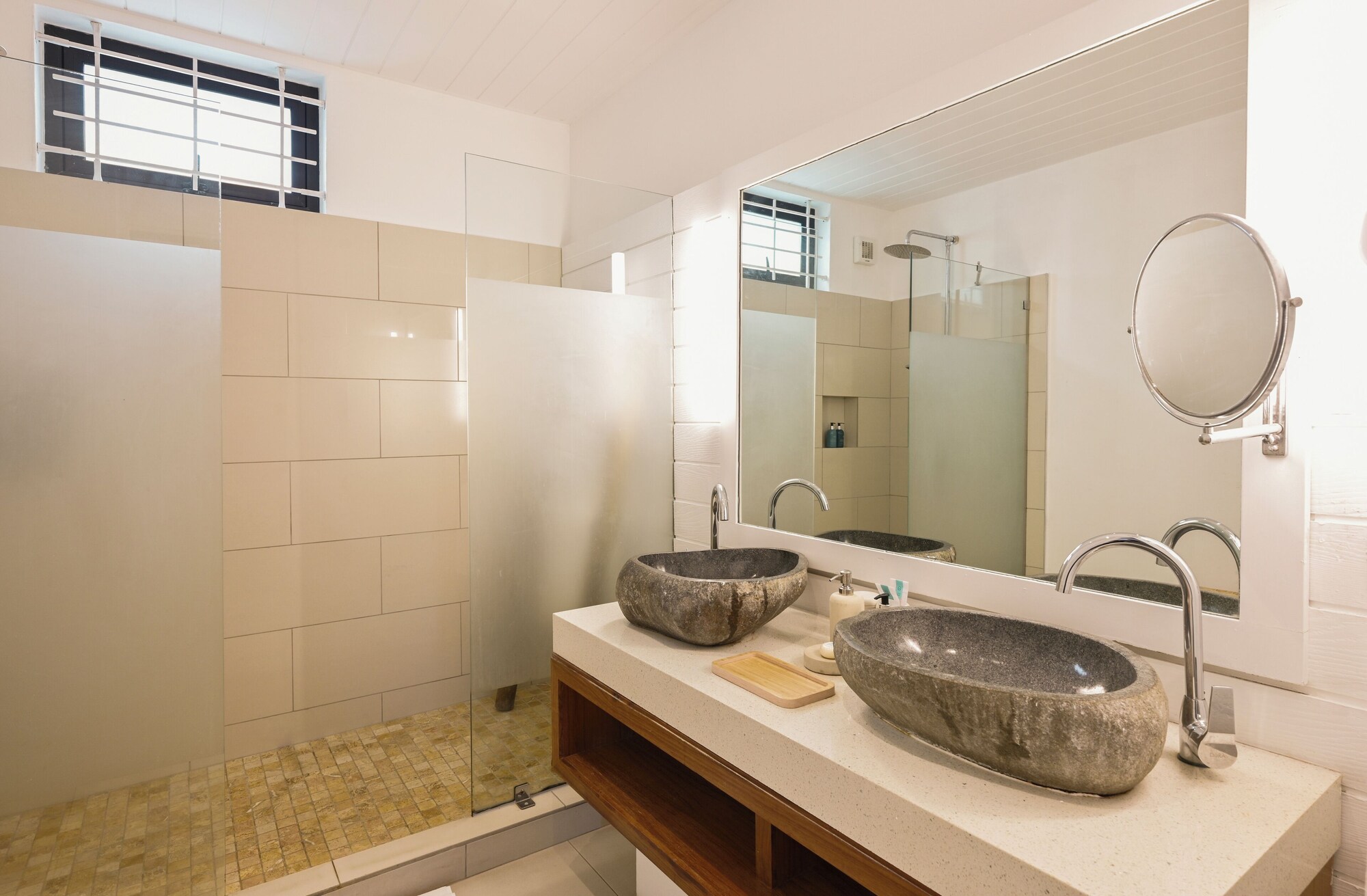 Junior Suite, Double Bed, Garden View, Adult Only