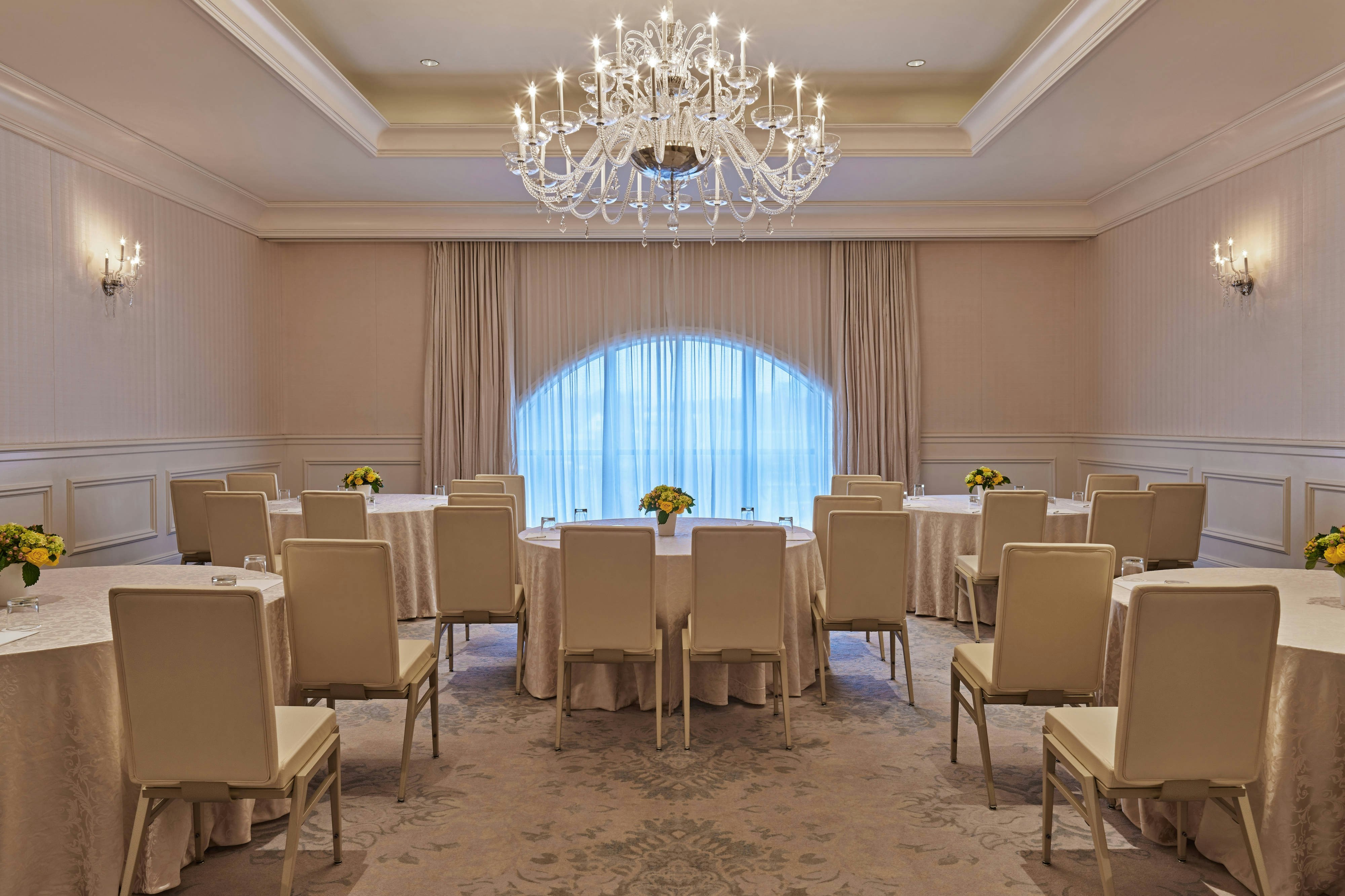 The St Regis Atlanta 74/79