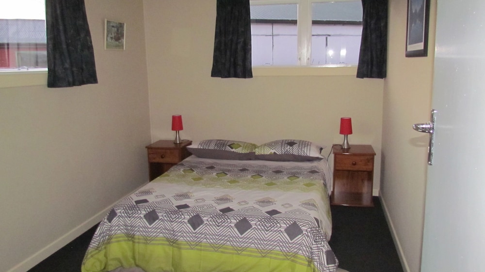 Birchwood Cottages 32/66