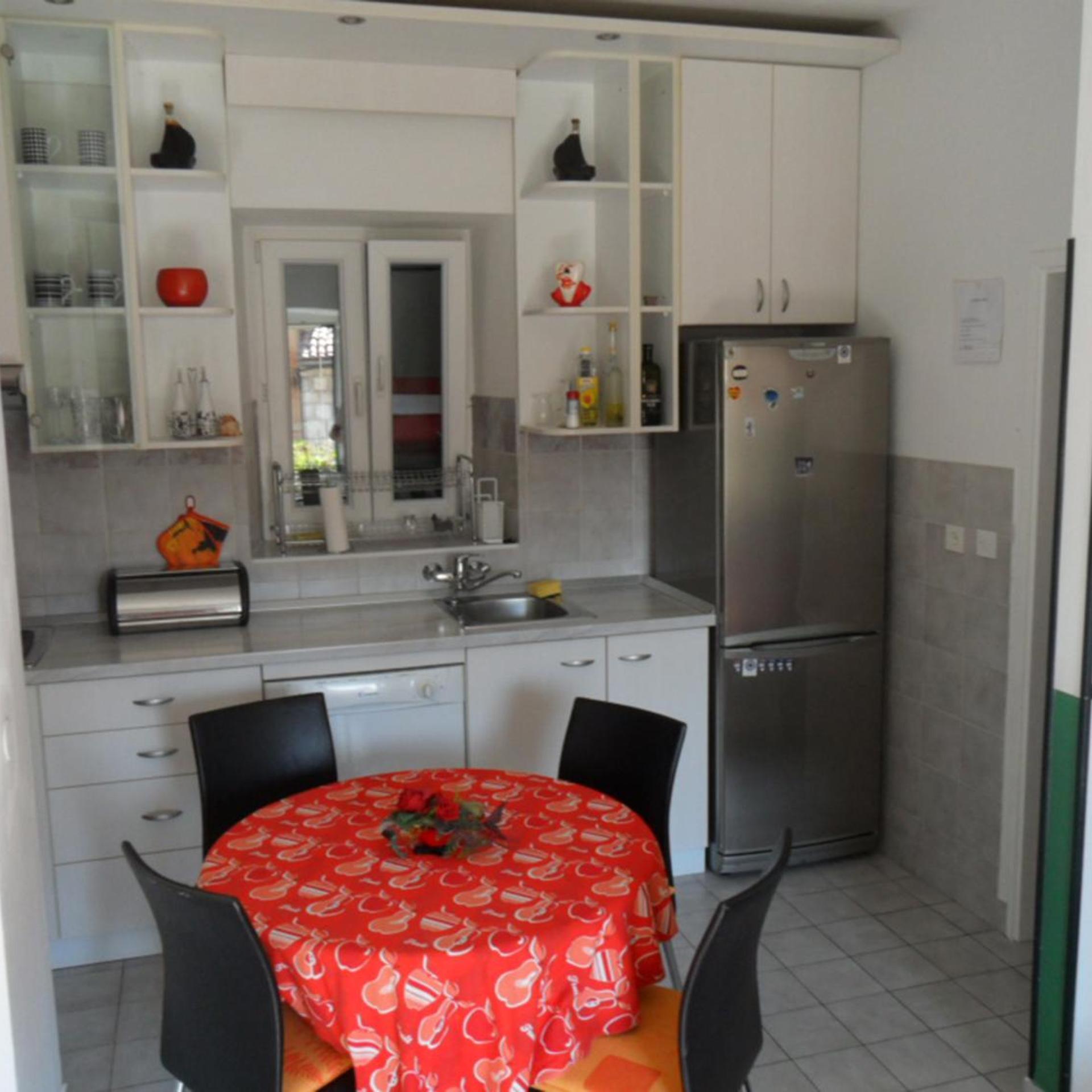 Villa Dube 33/50