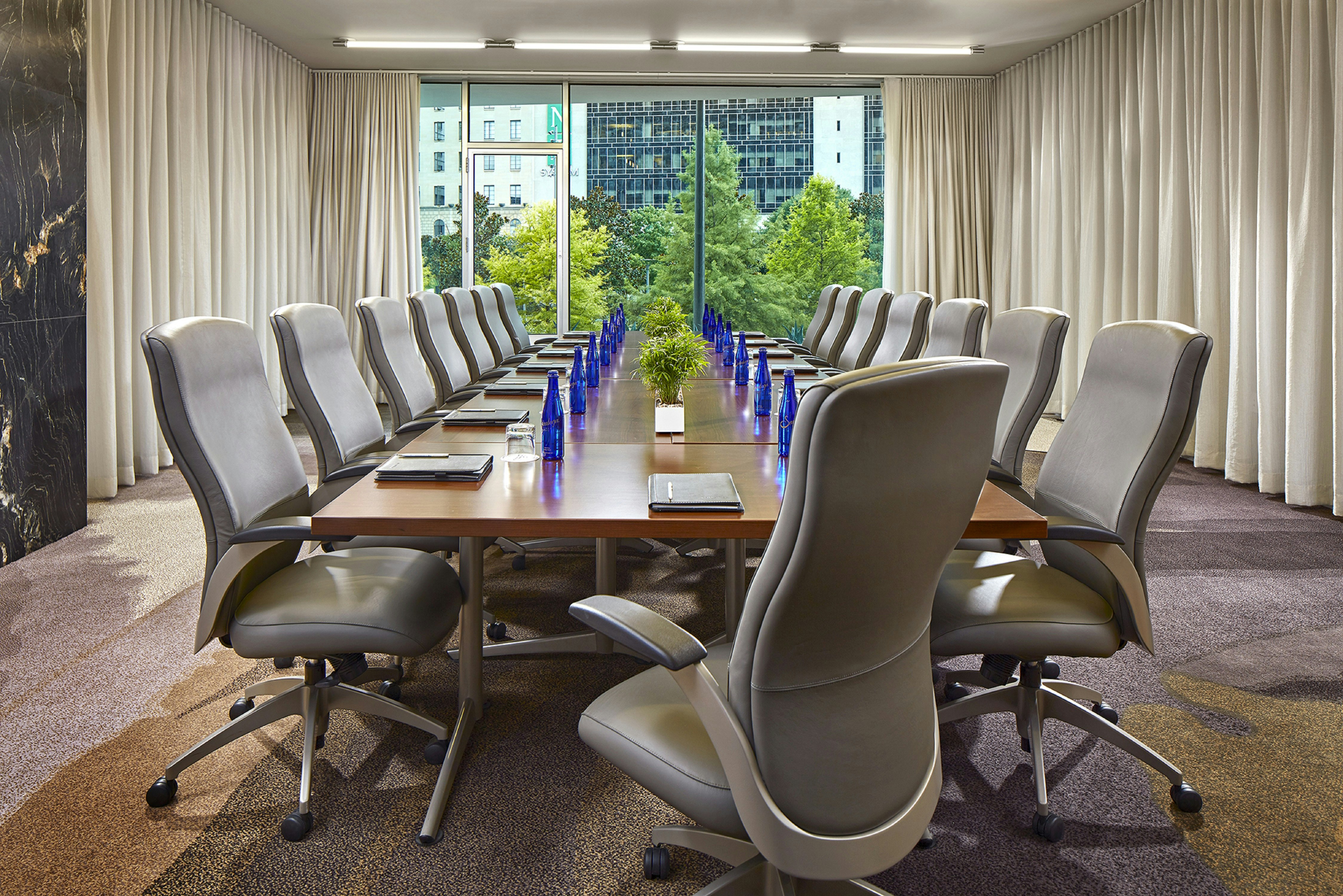The Statler Dallas Curio Collection By Hilton 42/50