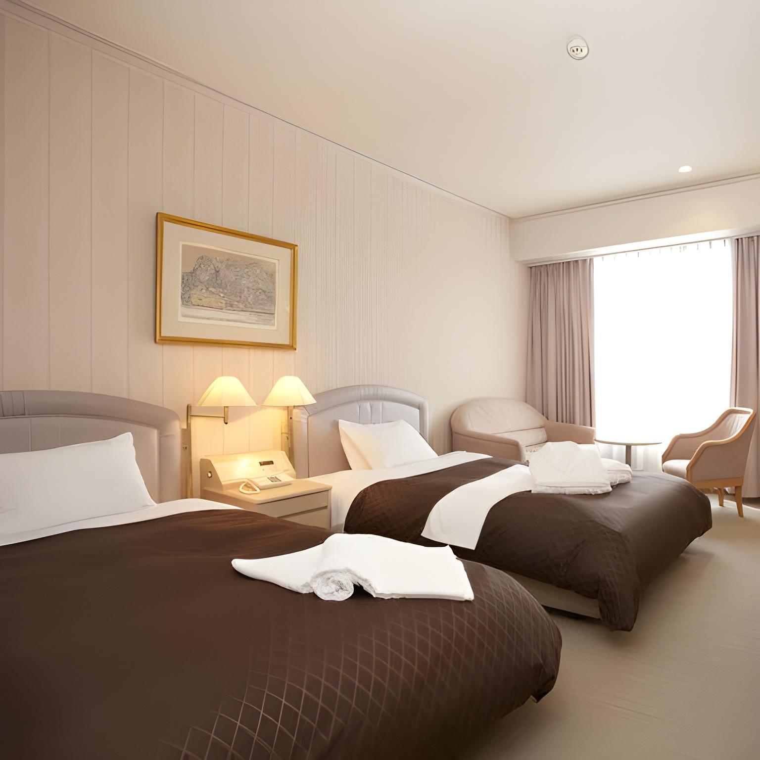 Superior, Twin Beds, Night View, Smoking