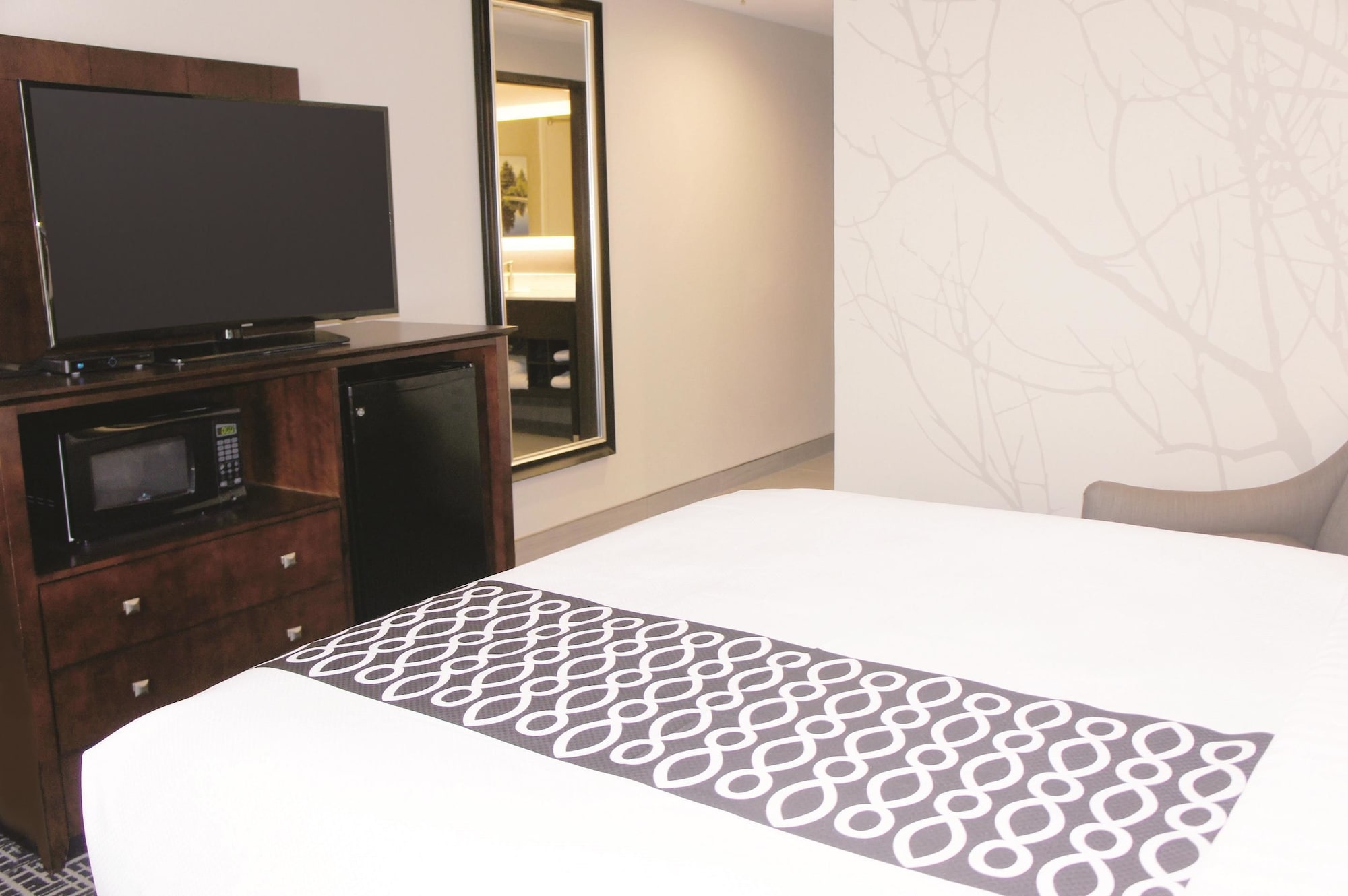 غرفة بسرير كينج لذوي الإعاقة، La Quinta Inn & Suites by Wyndham Denver Aurora Medical 4/6