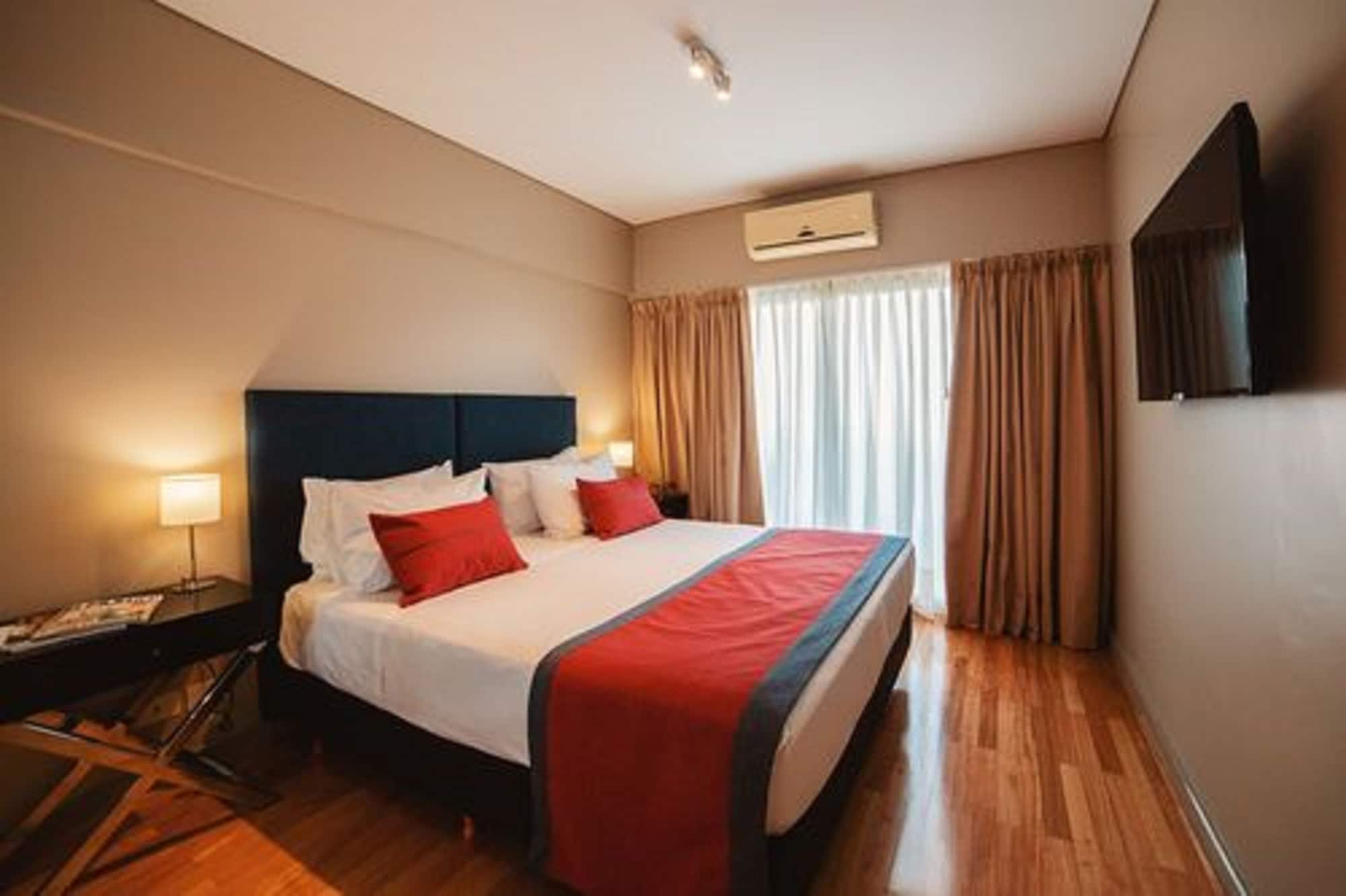 EXECUTIVE, SUITE