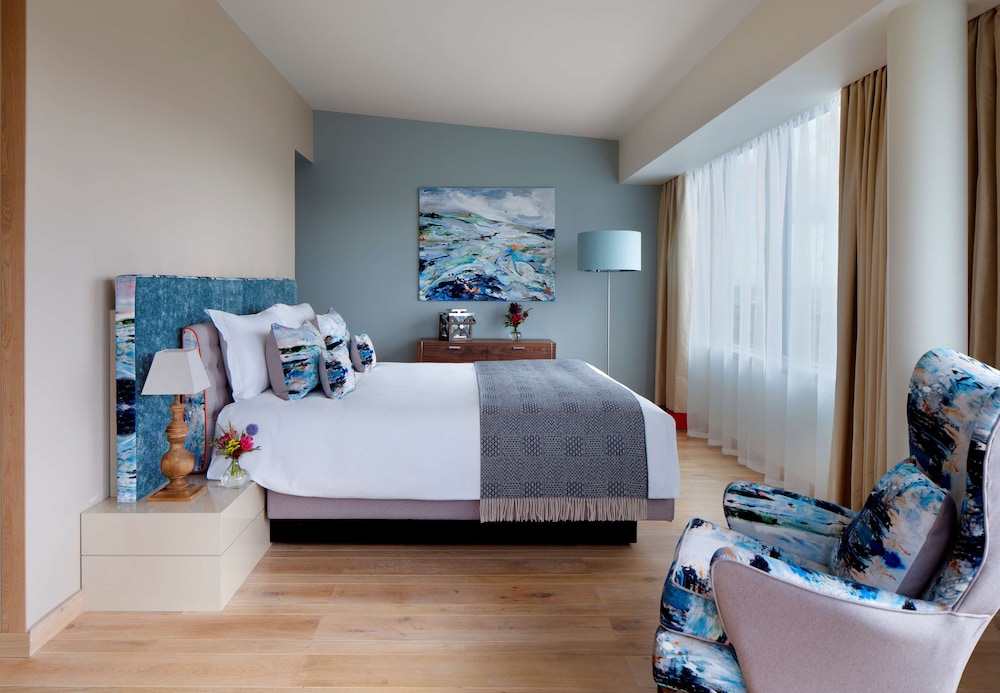 RADISSON COLLECTION HOTEL, ROYAL MILE EDINBURGH 11/50