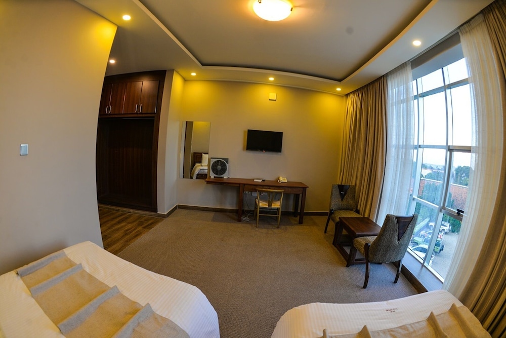 Maple Leaf Hotel Masaka 22/32