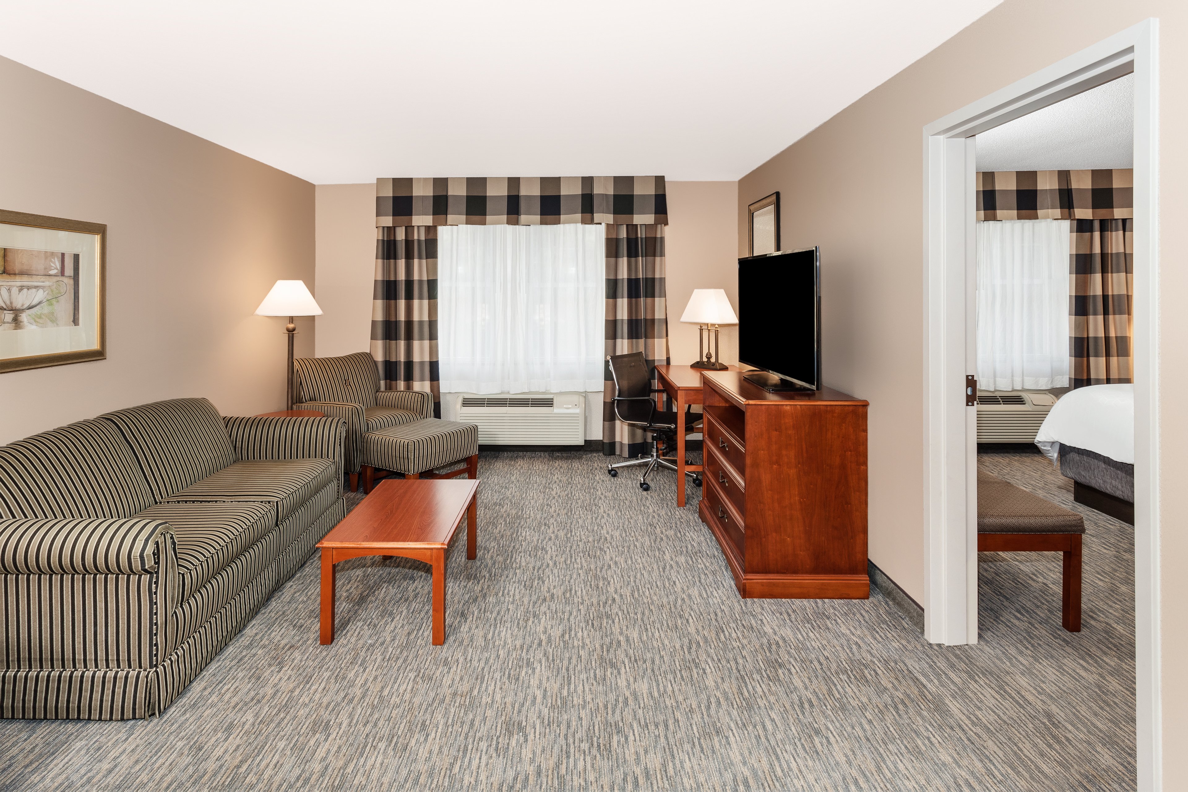 Holiday Inn Express Hotel Suites Hampton South Seabrook 51/78