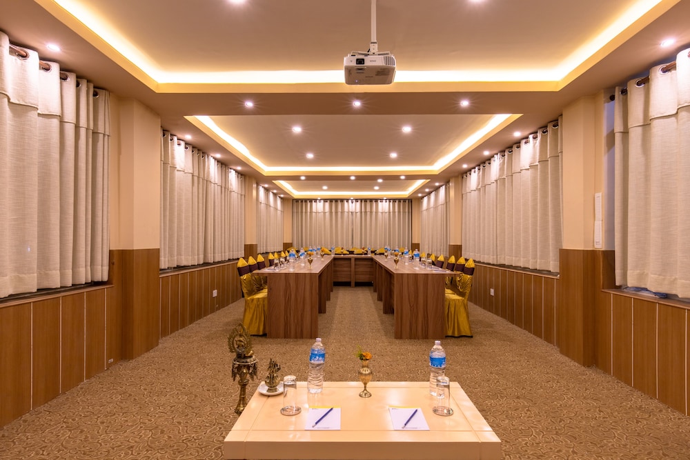 Hotel Sarathi 38/50