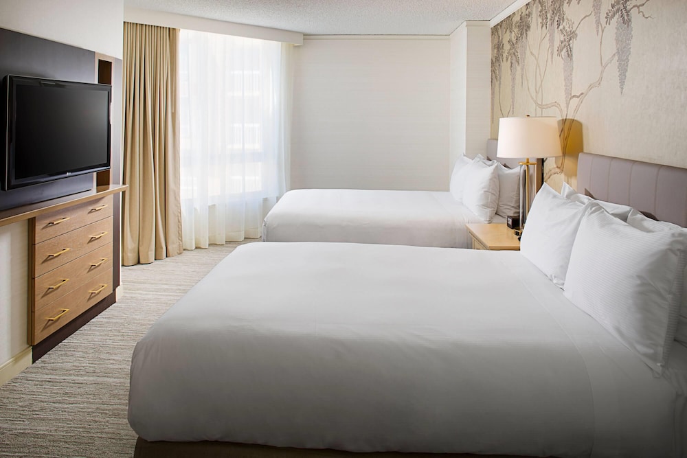 1 BEDROOM, SUITE, EXECUTIVE LEVEL