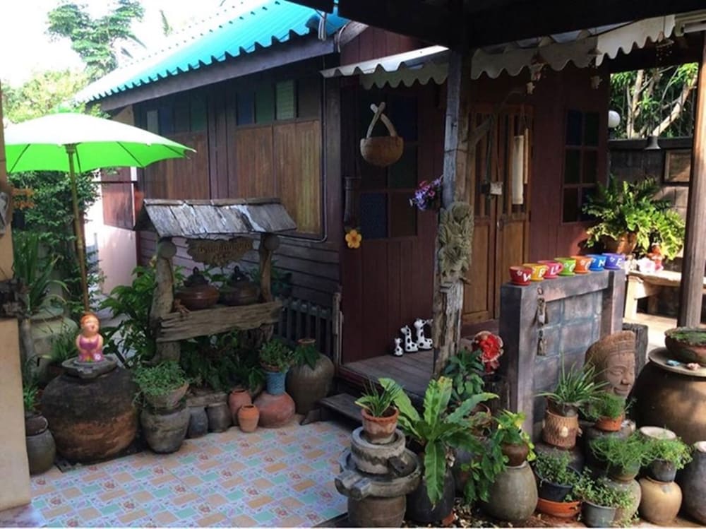 Baan Chompoo Homestay 3/35