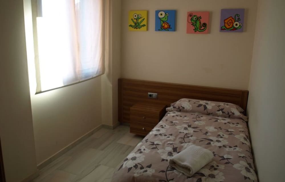 3 BEDROOMS, DELUXE, APARTMENT