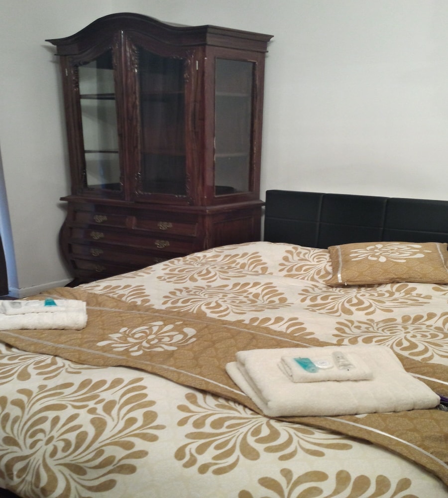 OYO Guest House Ellipse 19/60