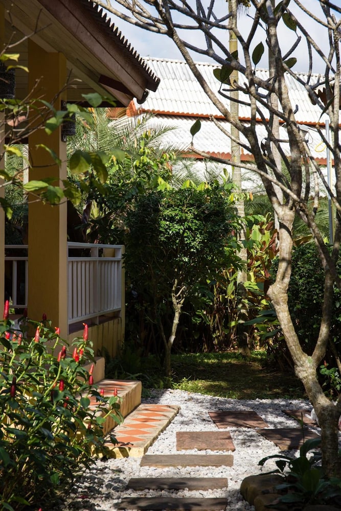 POONYAMANTRA RESORT 70/75