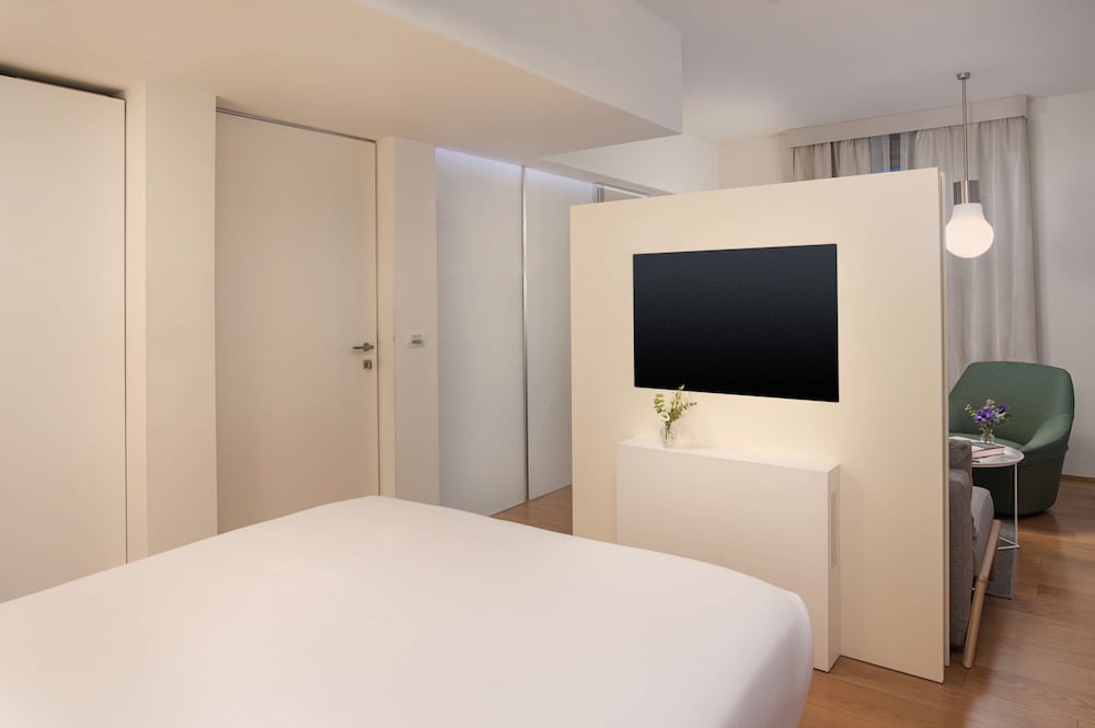 AVANI, JUNIOR SUITE