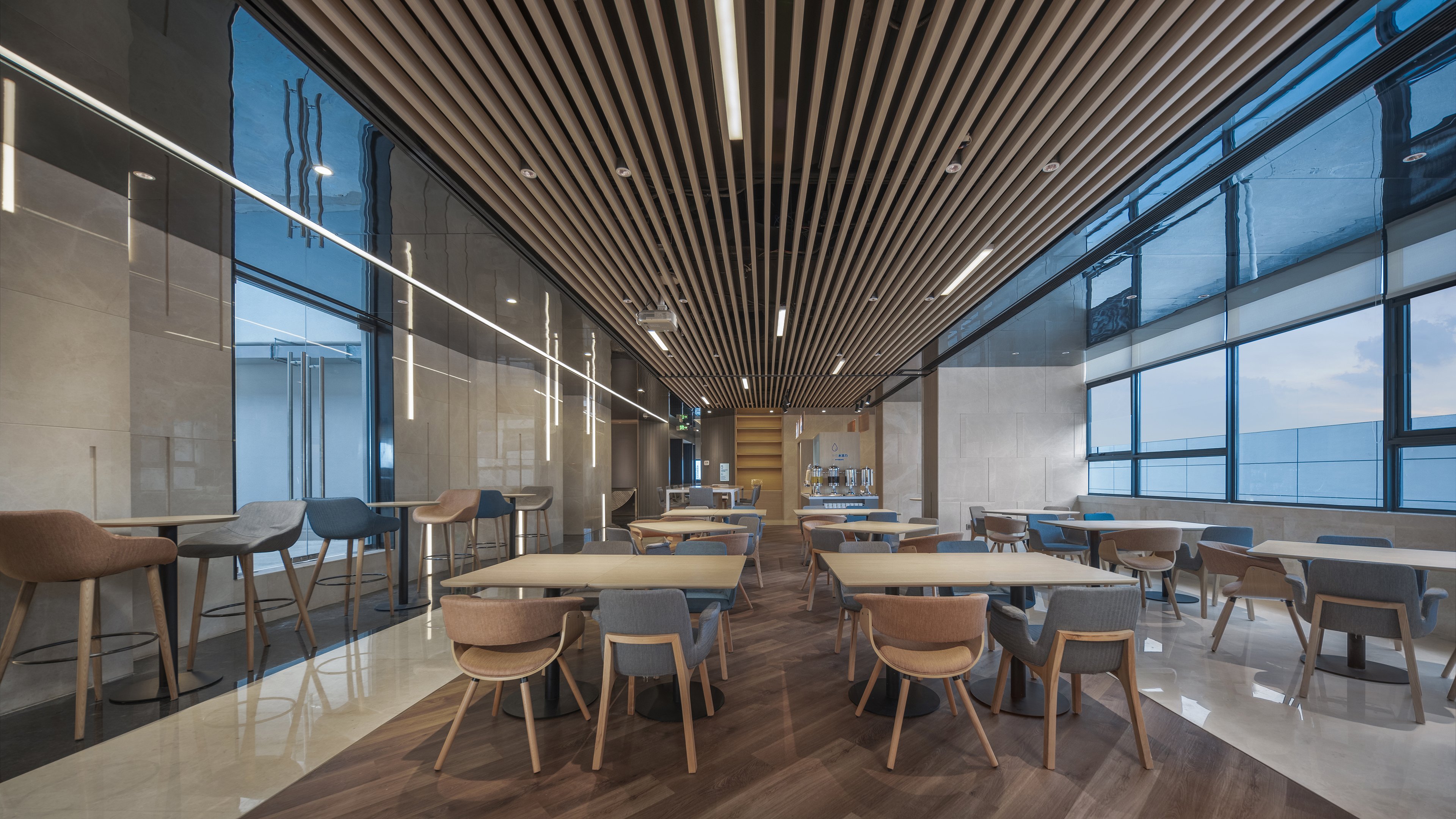 HOLIDAY INN EXPRESS SHANGHAI QINGPU 13/19