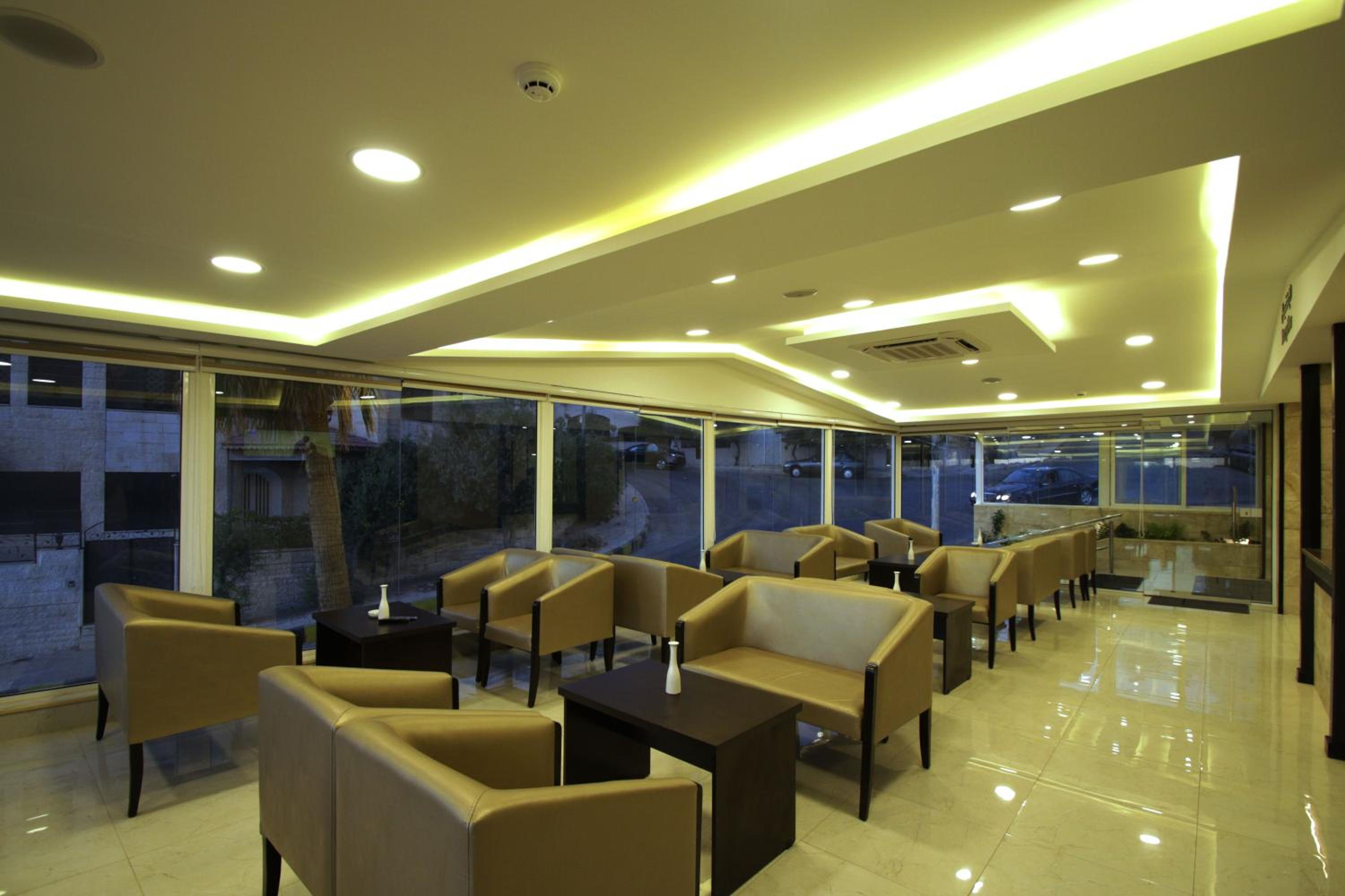 360 Hotel By FHM 38/51
