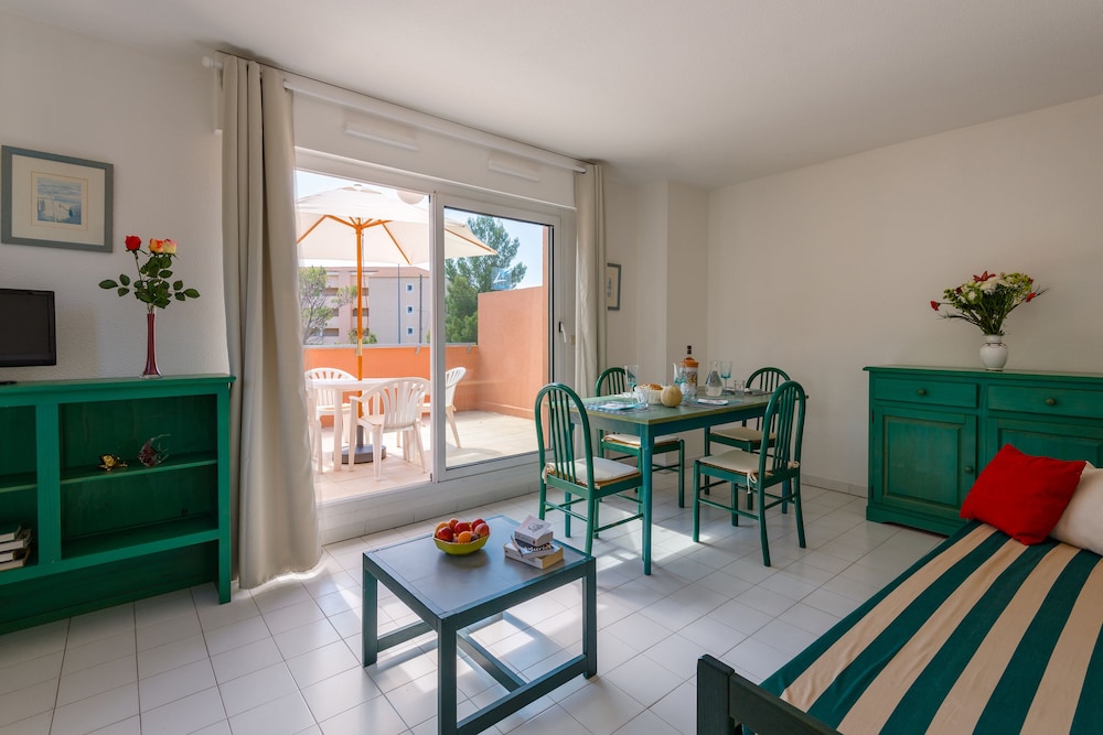 Residence Lagrange Vacances Le Domaine Des Grands Pins 12/25
