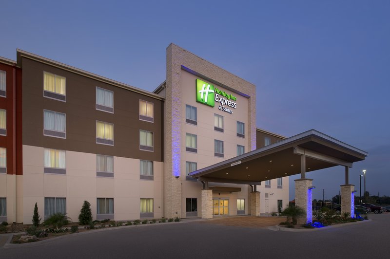Holiday Inn Express & Suites Bay City 1/19