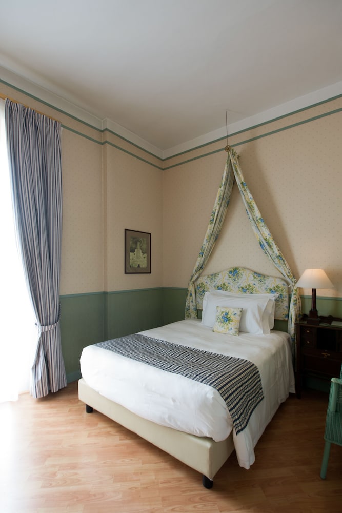 CLASSIC, DOUBLE BED