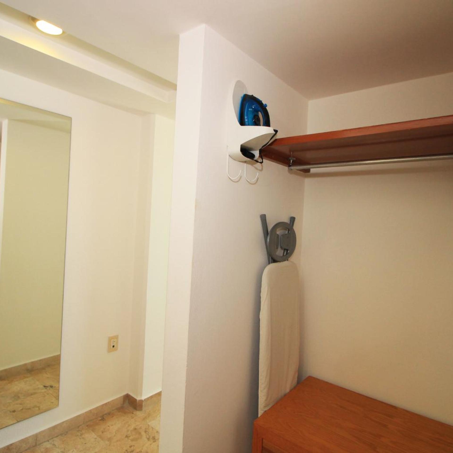 غرفة بسريرين منفصلين بإطلالة على البحر، Rivoli Select Hotel 7/7