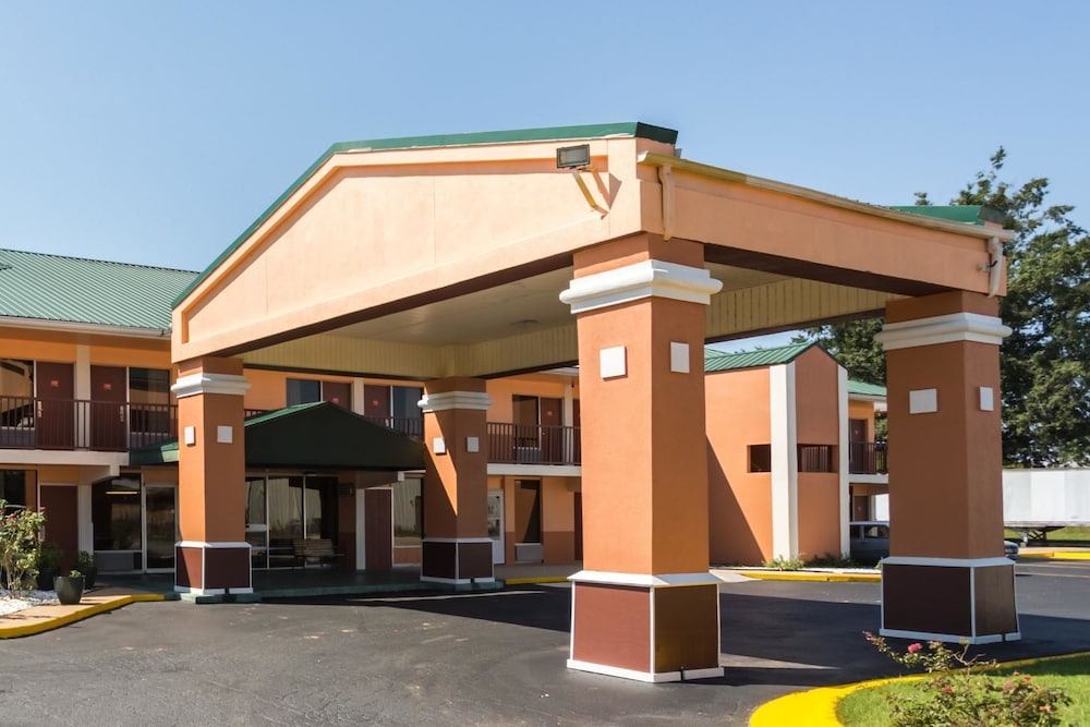 Econo Lodge Decatur South 1/28