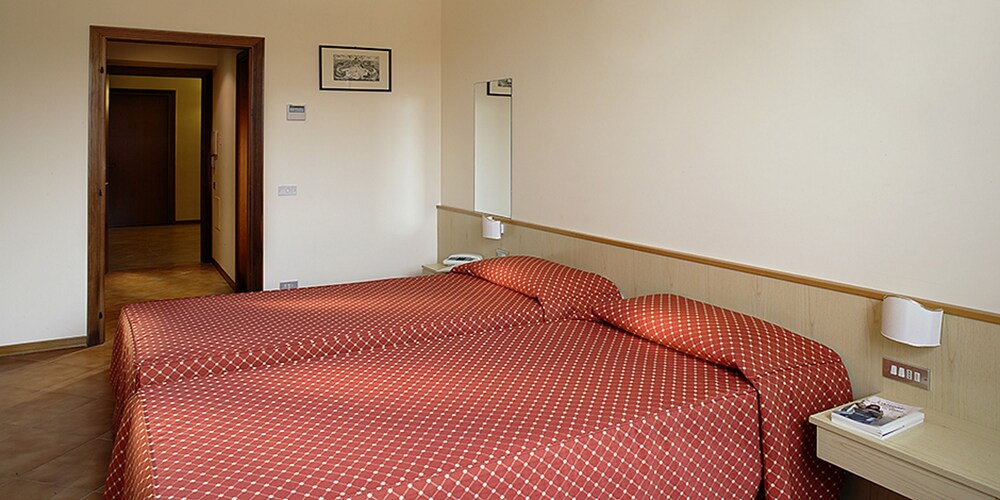 Domus Pacis Assisi 12/75