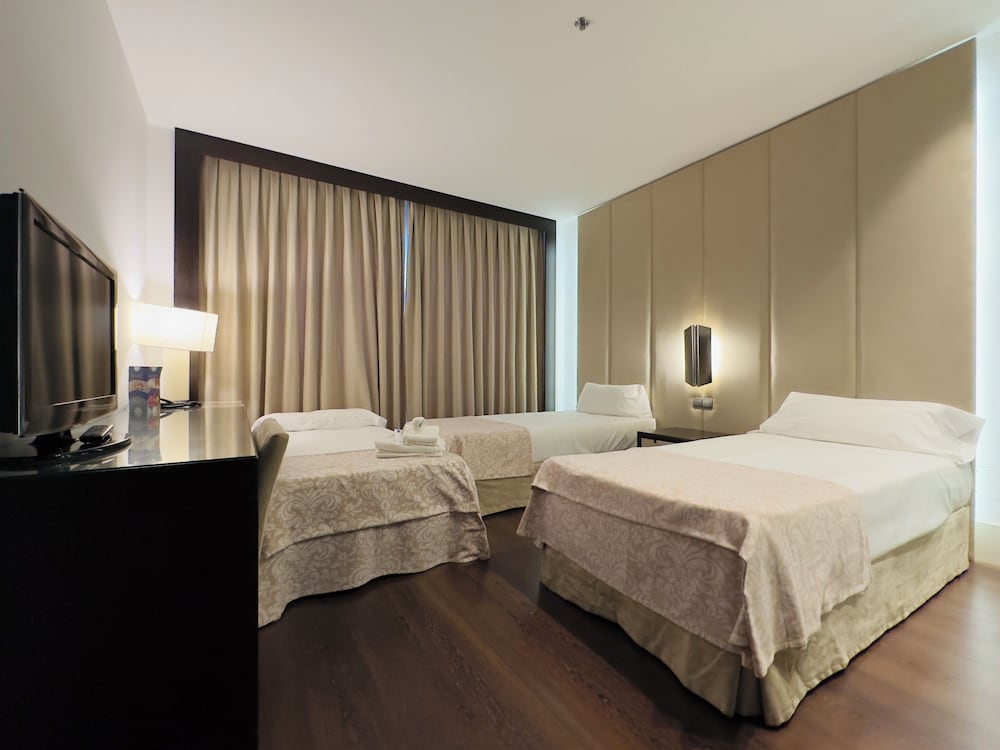 Room, Triple, Hotel Palacio Albacete and Spa 2/10