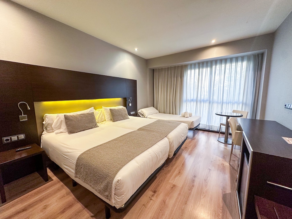 Hotel Turia Granada 17/50