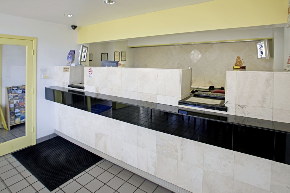 Budget Inn and Suites Stockton 12/55