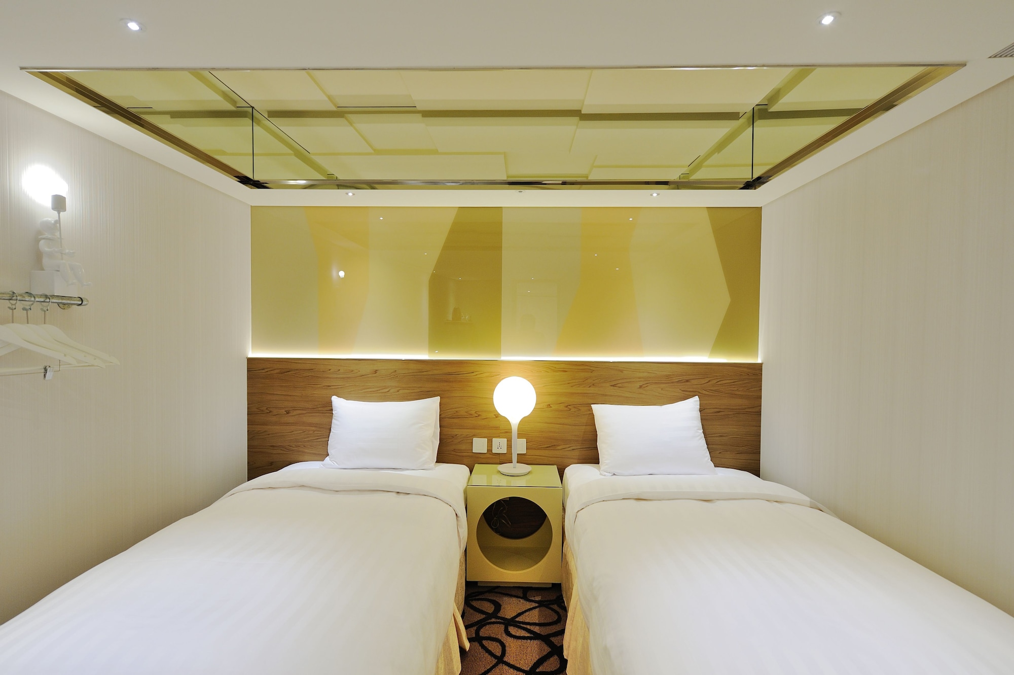 Standard, Double Bed, No Window
